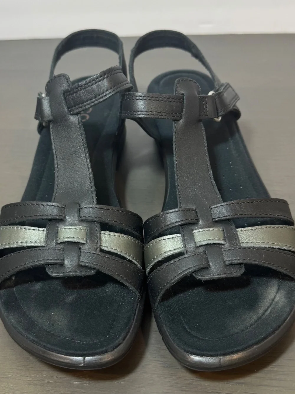 Ecco Flash T-Strap Sandal, Black & Grey EU 40 - US 9-9.5